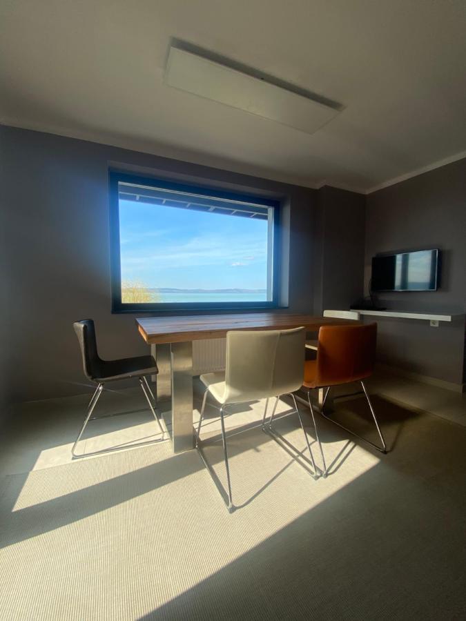 Hullam Apartman Балатонлеле Екстериор снимка