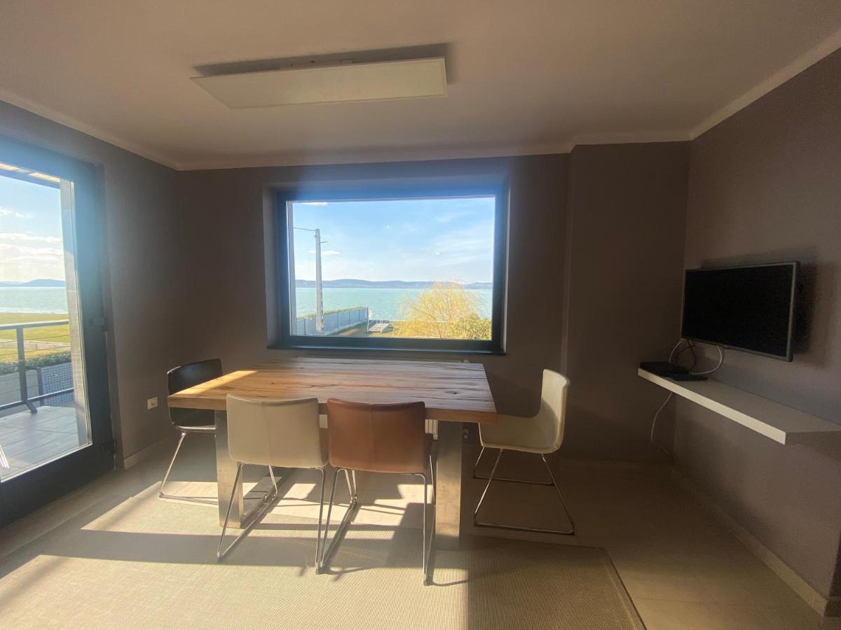 Hullam Apartman Балатонлеле Екстериор снимка