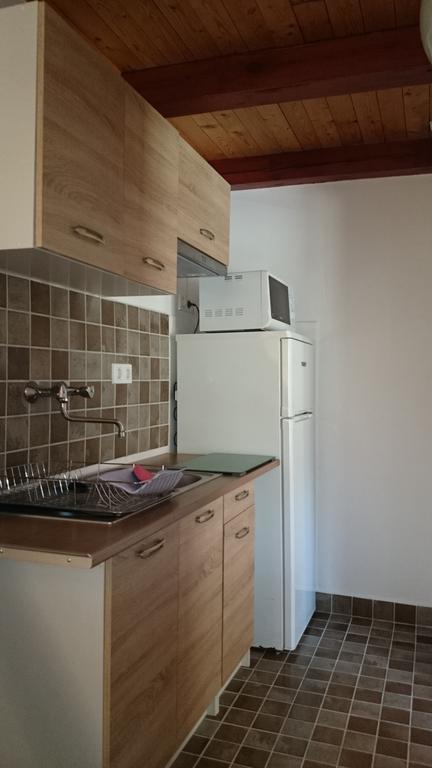 Hullam Apartman Балатонлеле Стая снимка