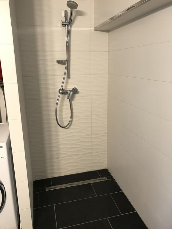 Hullam Apartman Балатонлеле Екстериор снимка