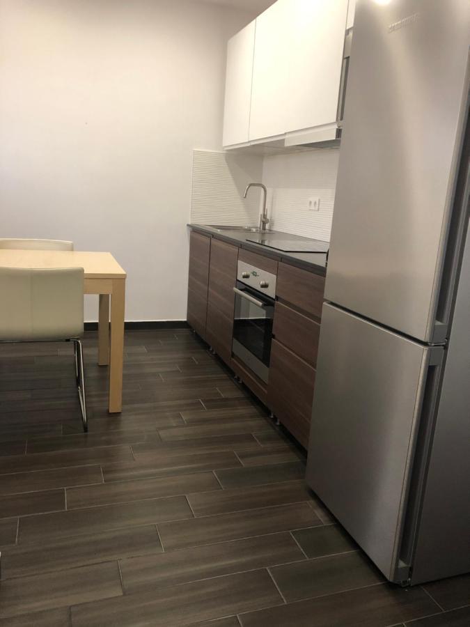Hullam Apartman Балатонлеле Екстериор снимка